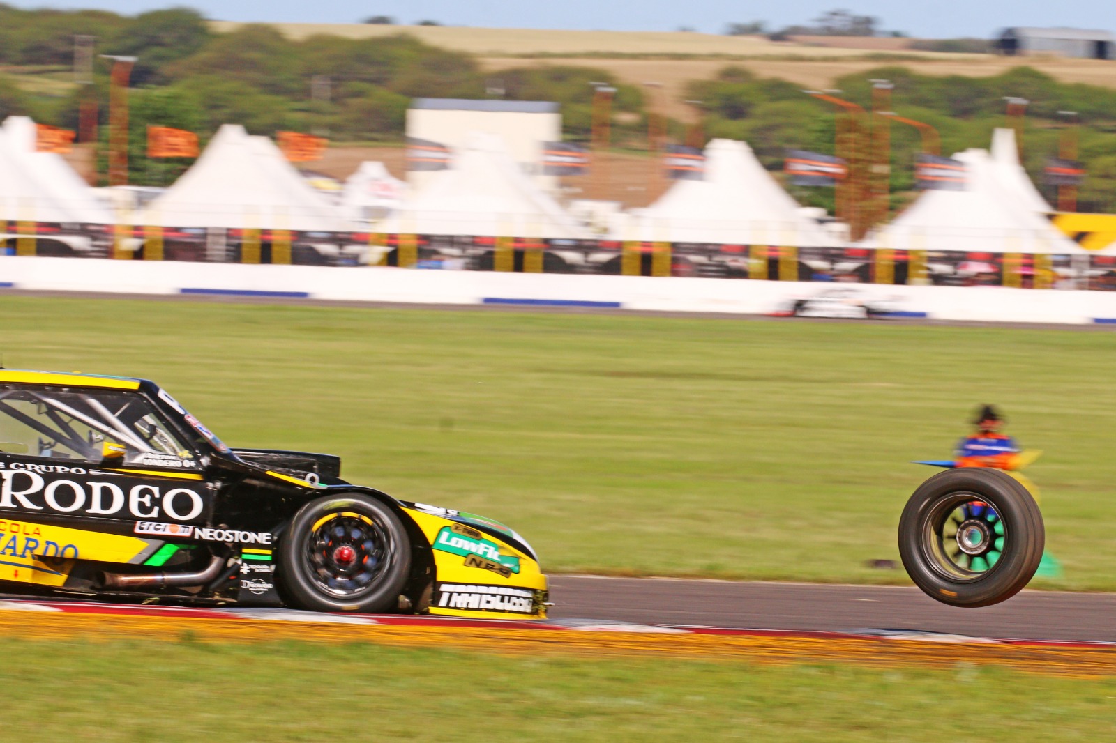 ¡De no creer! Londero sufrió un despiste en la clasificación del TC tras perder un neumático: WhatsApp Image 2023-11-11 at 18.44.25 (1).jpeg